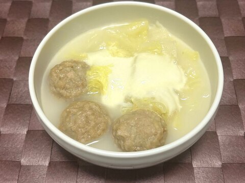 【簡単】白菜と肉団子のチーズスープ